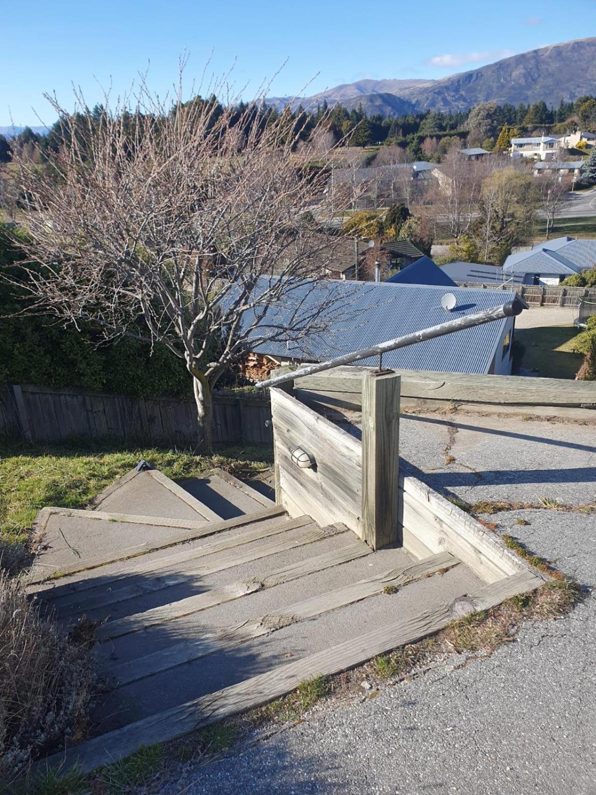 Criffel Garden Apartment Wanaka Exterior photo